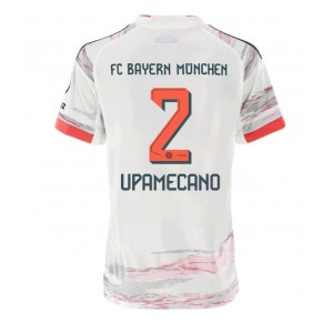 Bayern Munich Dayot Upamecano #2 Jalkapallovaatteet Naisten Vieraspaita 2025-26 Lyhythihainen